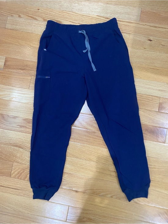 Figs Pants - Figs Women’s Zamora Jogger Scrub Pant, Navy Blue.